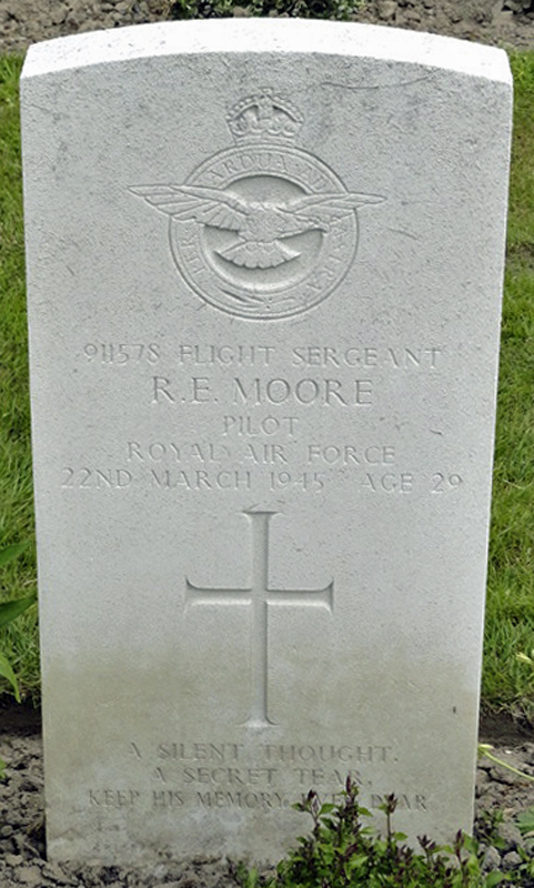 F/Sgt Richard Ernest Moore<br/><br /><br />died March 22nd, 1945